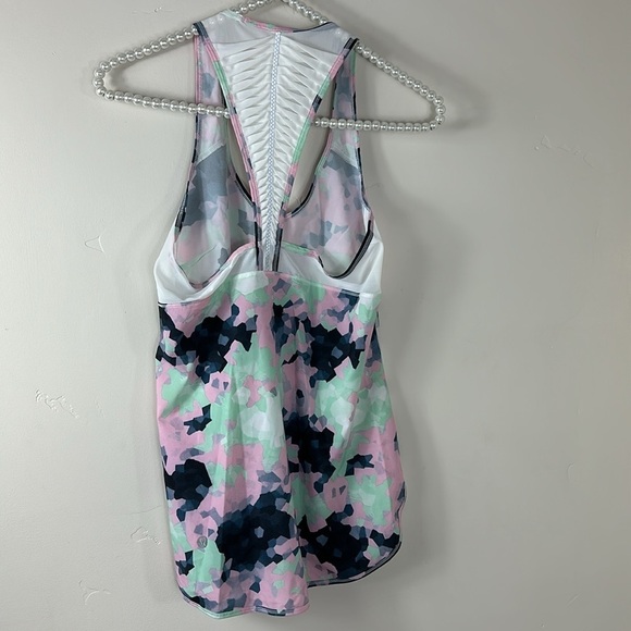 Lululemon Multi Color Vent It Out Singlet Clouded Dreams Tank 4 - Picture 8 of 12